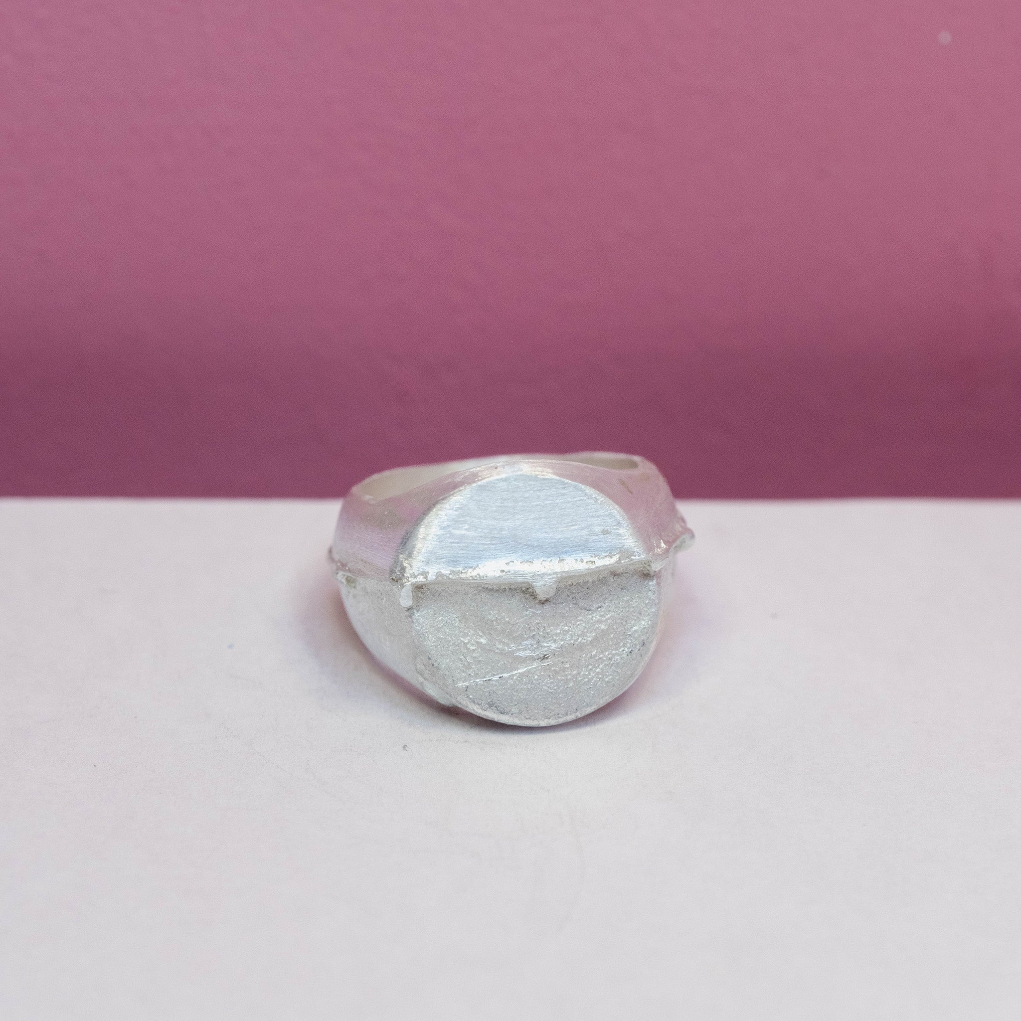 The Fault Line Round Signet Ring