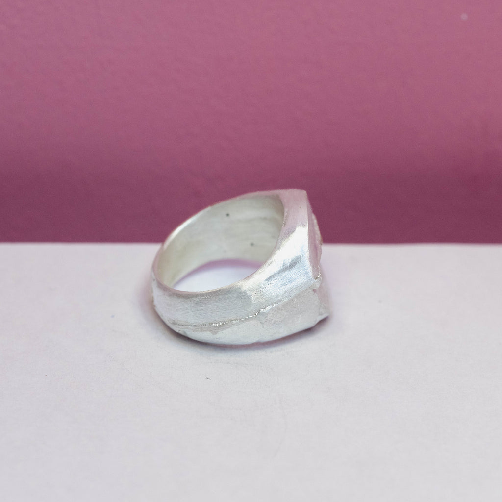 The Fault Line Round Signet Ring