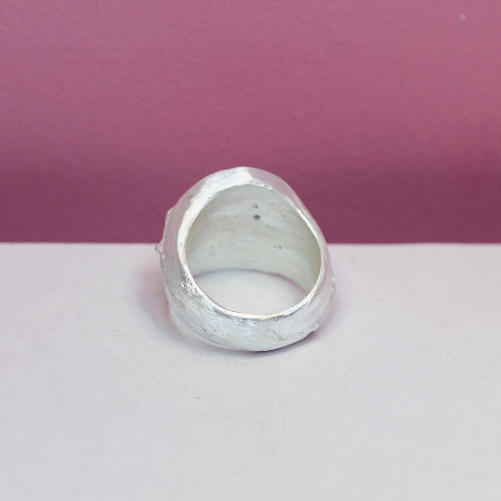 The Fault Line Round Signet Ring
