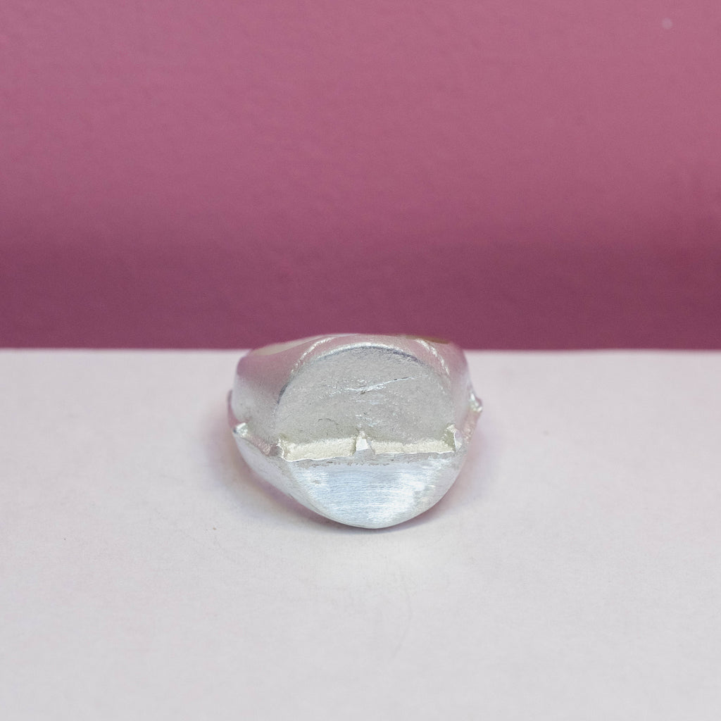 The Fault Line Round Signet Ring