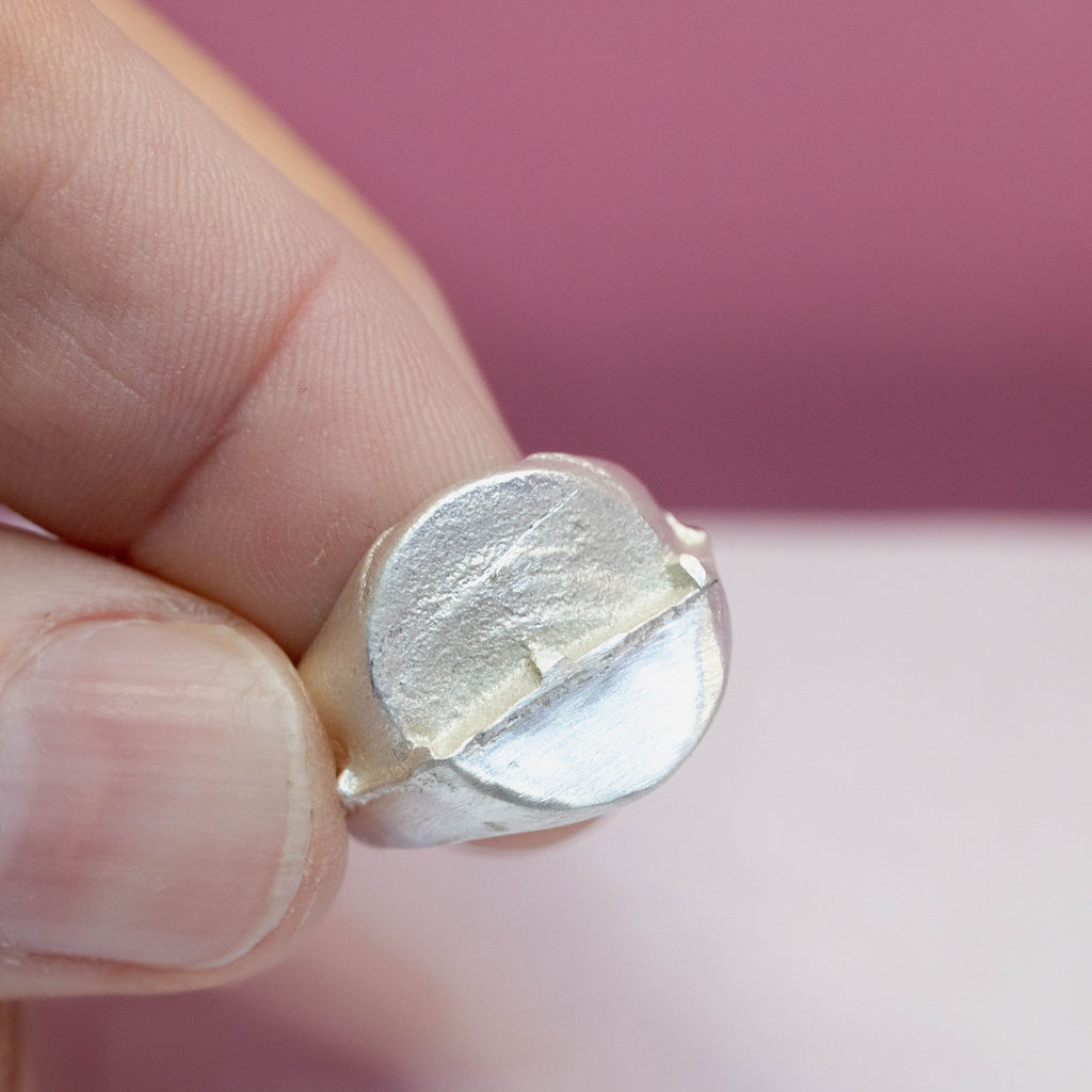The Fault Line Round Signet Ring
