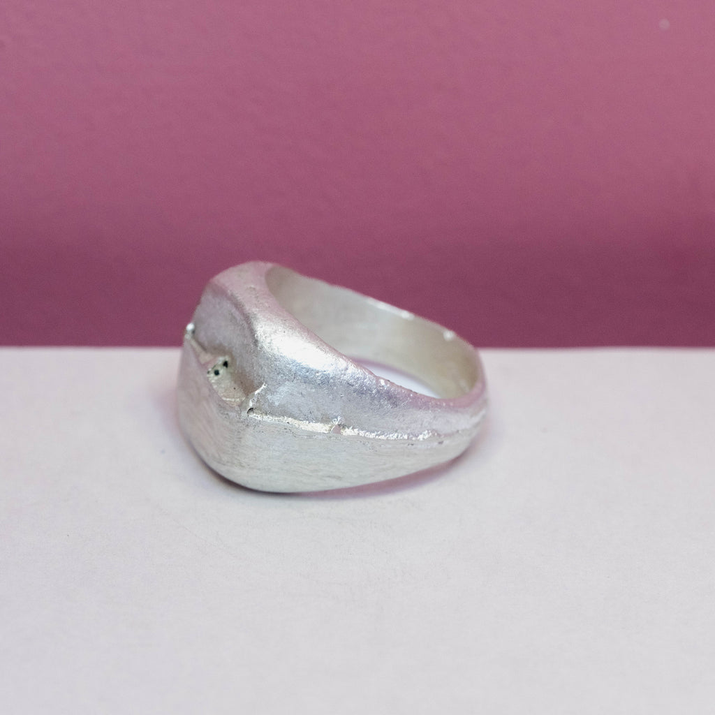 The Fault Line Square Signet Ring