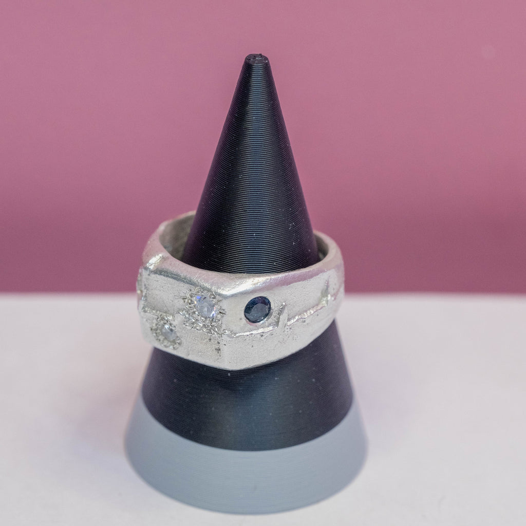 The Guiding Light Ring
