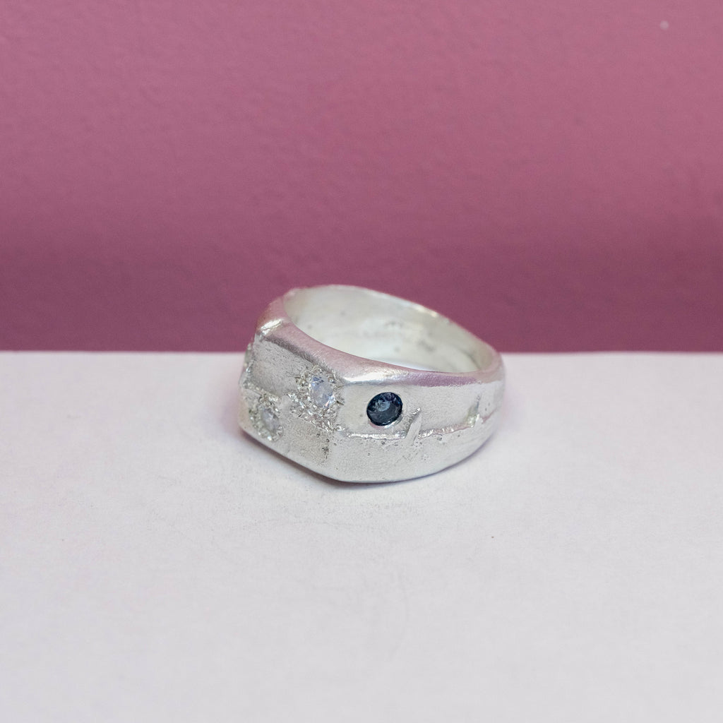 The Guiding Light Ring
