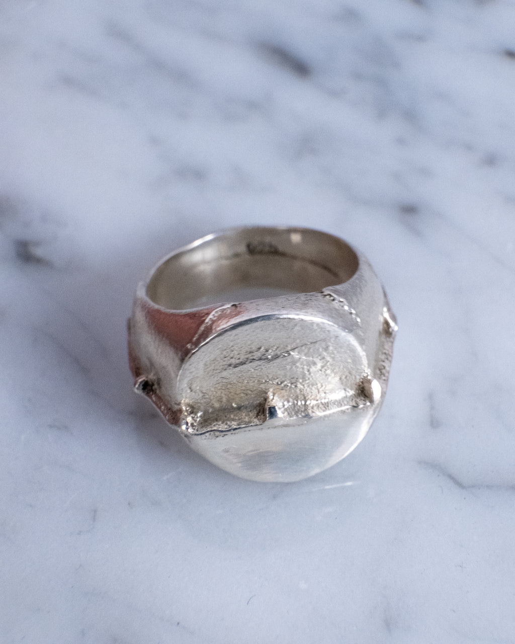 The Fault Line Round Signet Ring
